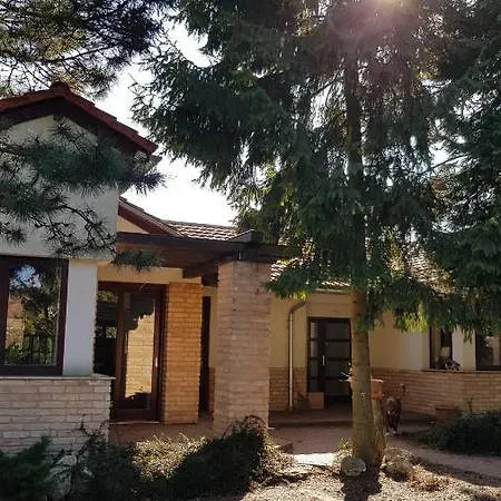 Kardos Villa *